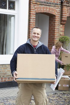 Customer complaint being recorded for a man and van move