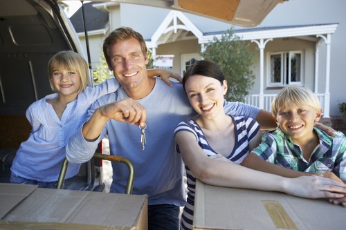 Organised relocation service for customers moving in West Kensington