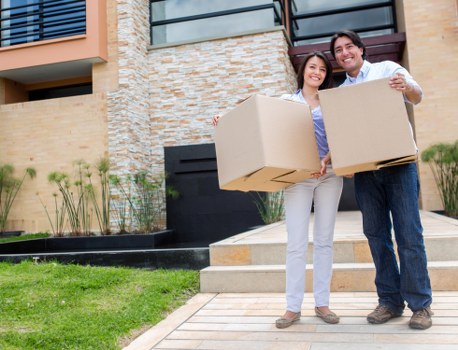 Customer confirming a moving booking with service provider